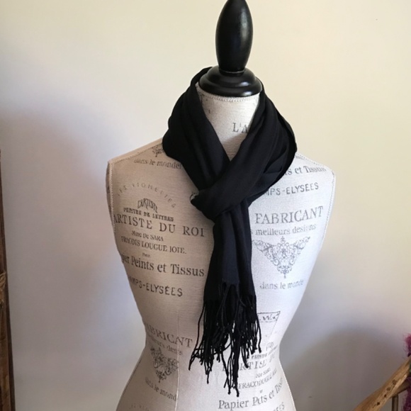 Fringed True Black Breathable Wrap Scarf Shawl Great for Vacation Day to Night - Picture 2 of 5